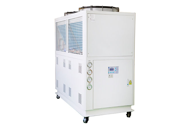 ​工业冷水机如何选择合适的蒸发器呢？